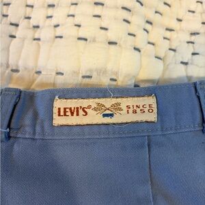SOLD!! Vintage Levi's light blue shorts with pleats and pockets